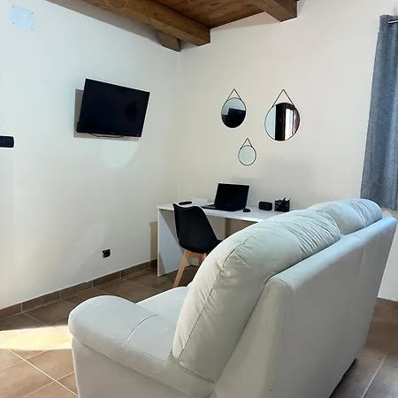 Office Della Castellina - Parcheggio Privato アパート