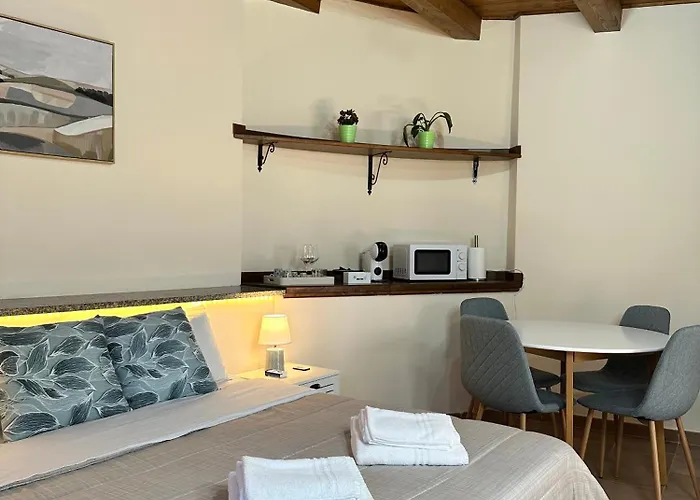 Office Della Castellina - Parcheggio Privato * Monticchio (L'Aquila)